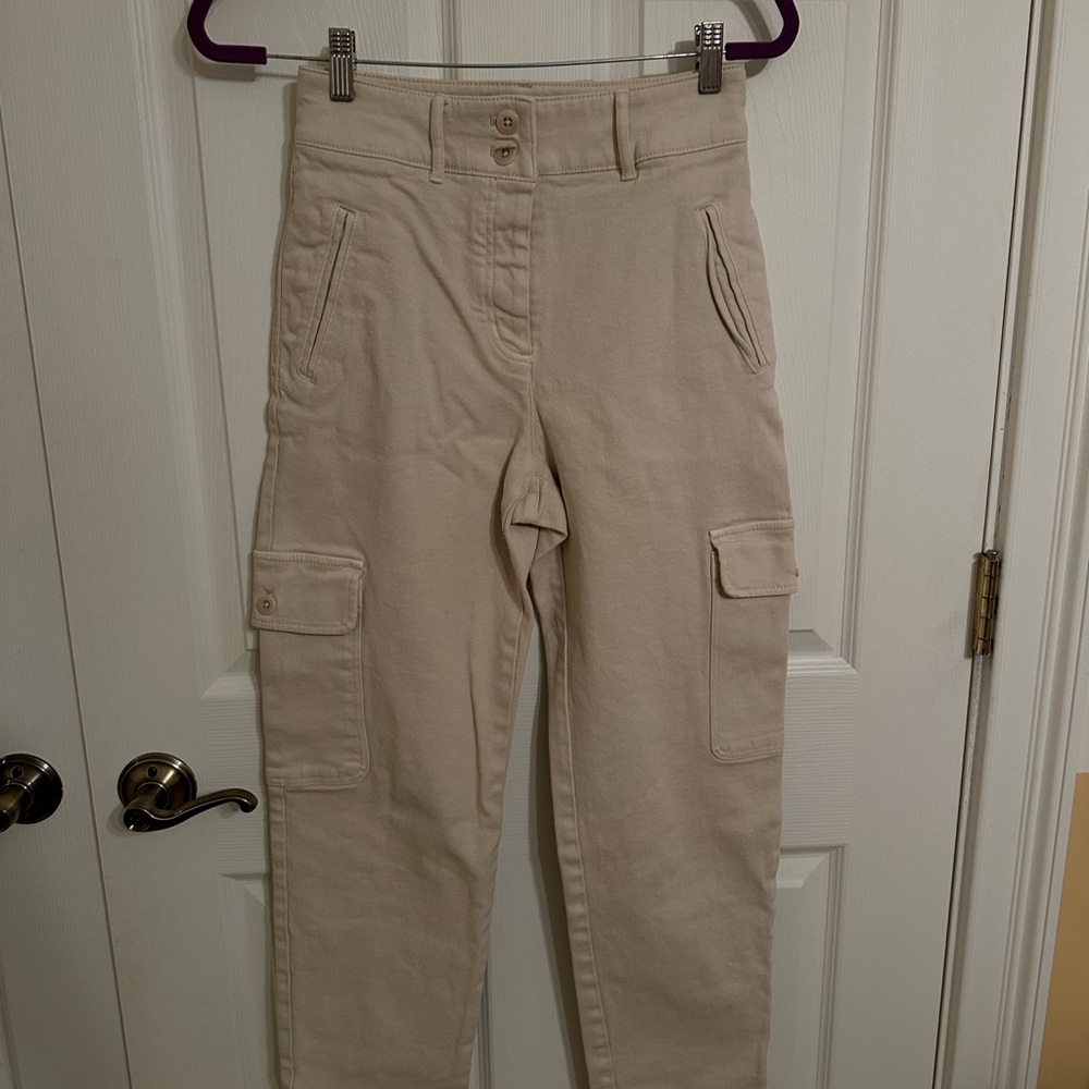 Aritzia Wilfred Free Modern Cargo Pants - Birch - Size 0 - excellent condition